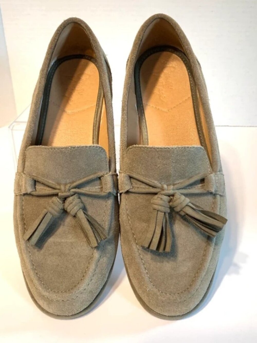 Crown Vintage Gray Suede Loafers Women Size 7.5M Sabriel Tassels Slip-on Flats